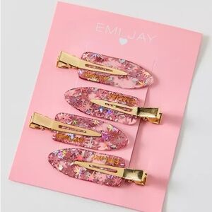 Emi Jay Popstar Hair Clips Set of 4. Color: Strawberry Crepe. New, never used.